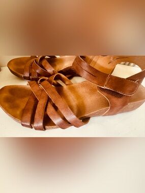 Korks Brown Strappy Leather Sandals